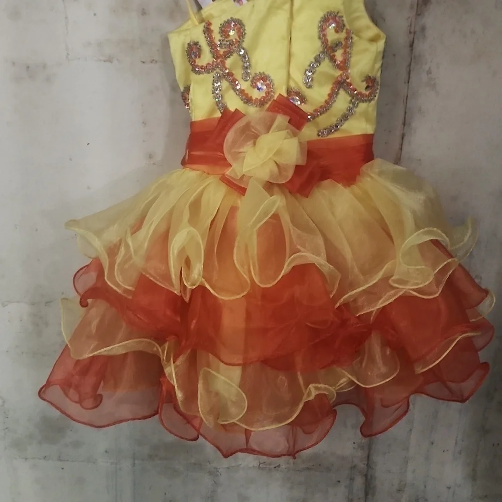 Stunning Custom-madeNational Glitz PageantSize 3T / 4T
